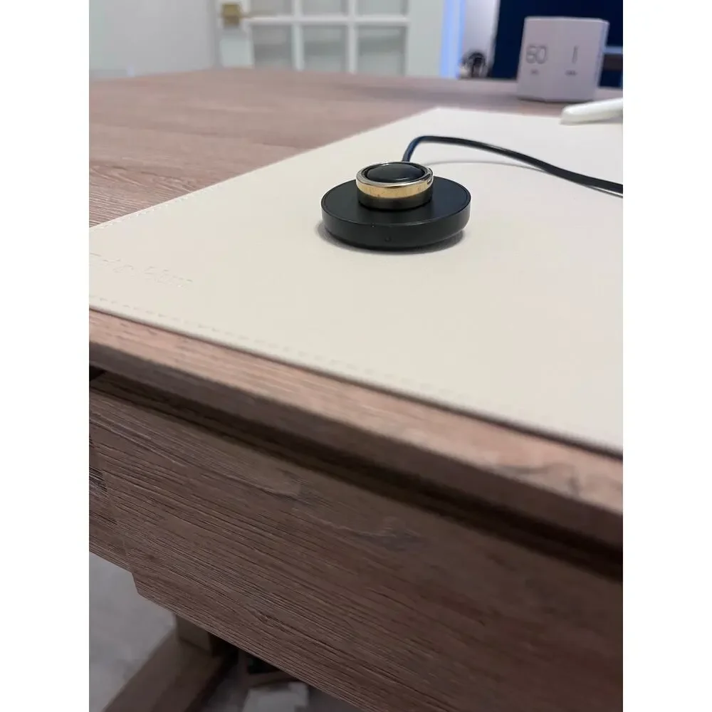 Oura Ring - Gold size 8